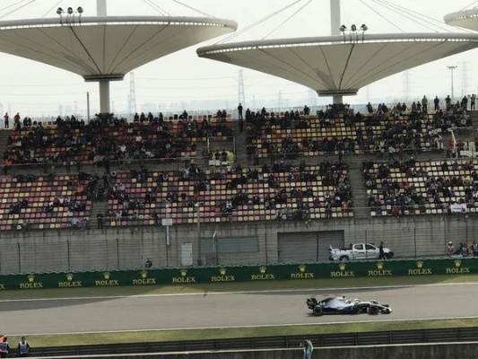 上海F1赛车2019精彩纷呈的比赛回顾-第3张图片-www.211178.com_果博福布斯